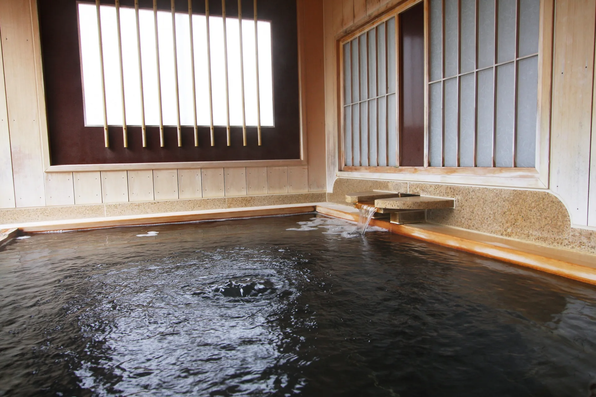 海を渡った先に、ちゃんと休める場所がある。