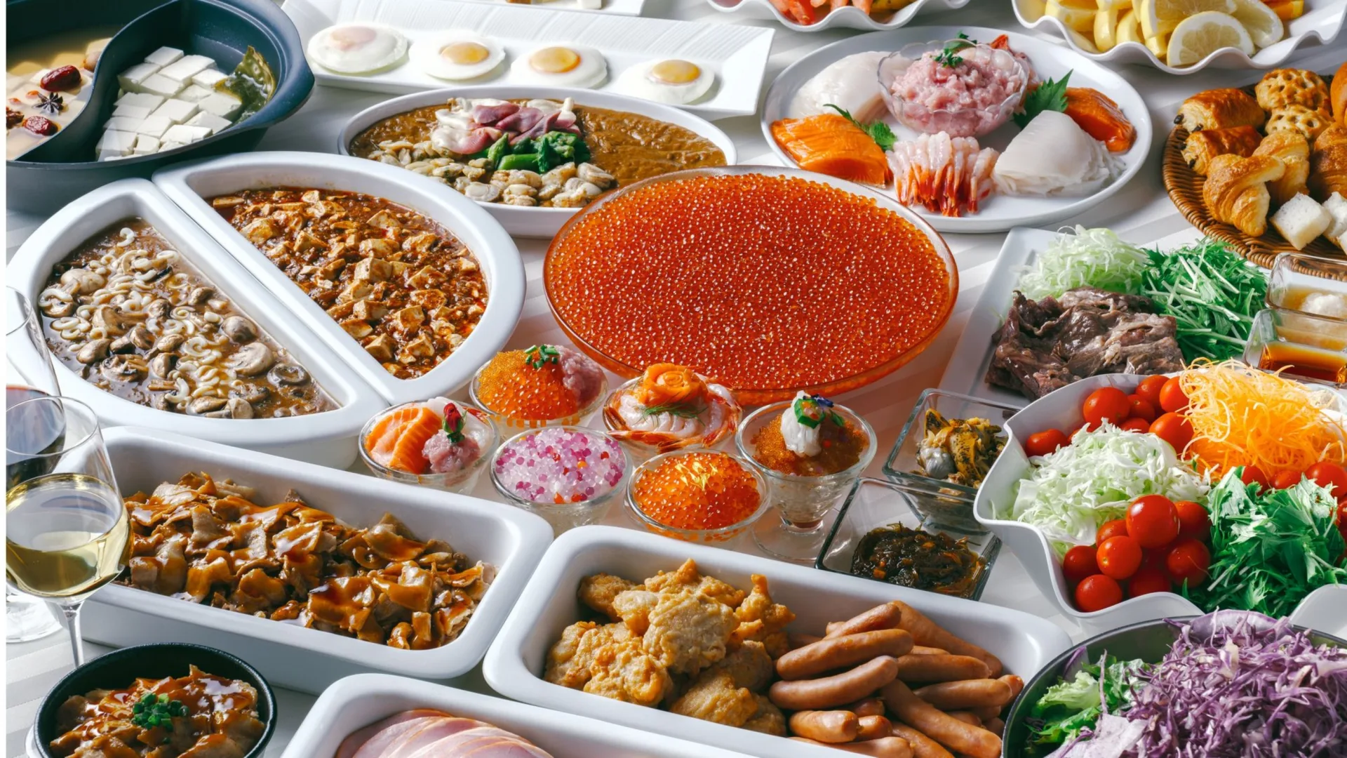 最上階の絶景温泉と豪華朝食。頑張った自分へのご褒美宿