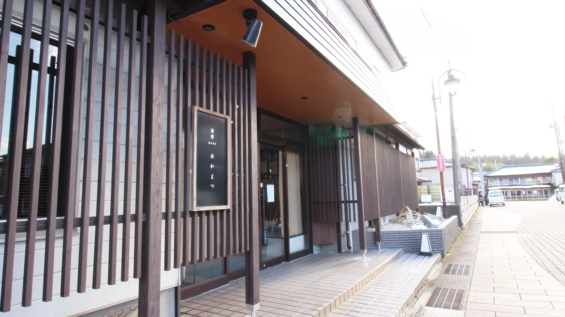 今日は温泉街へ。