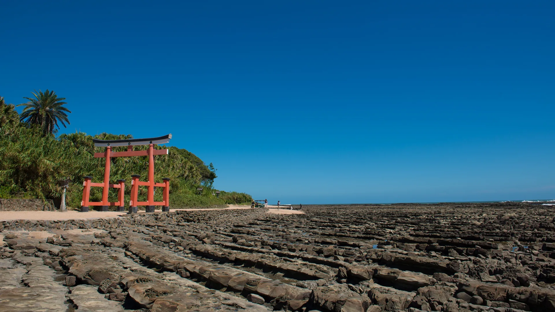 青島ビーチの白い砂
