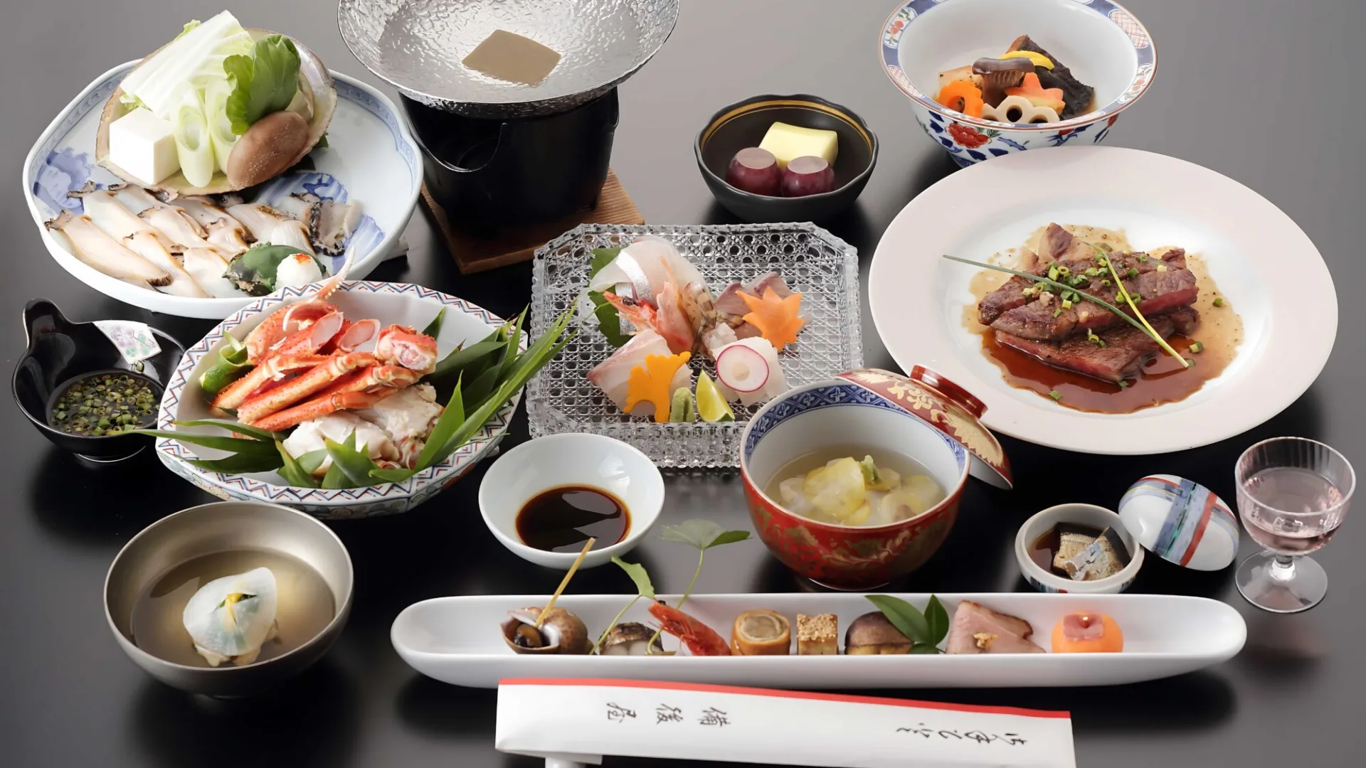 茶室のような離れ。元料亭。